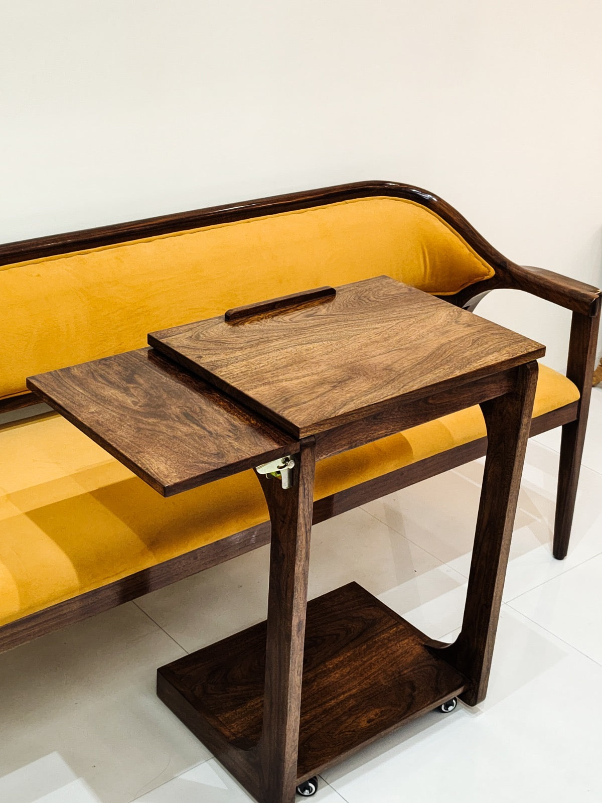 MOVABLE LAPTOP TABLE WITH SIDE SHELF