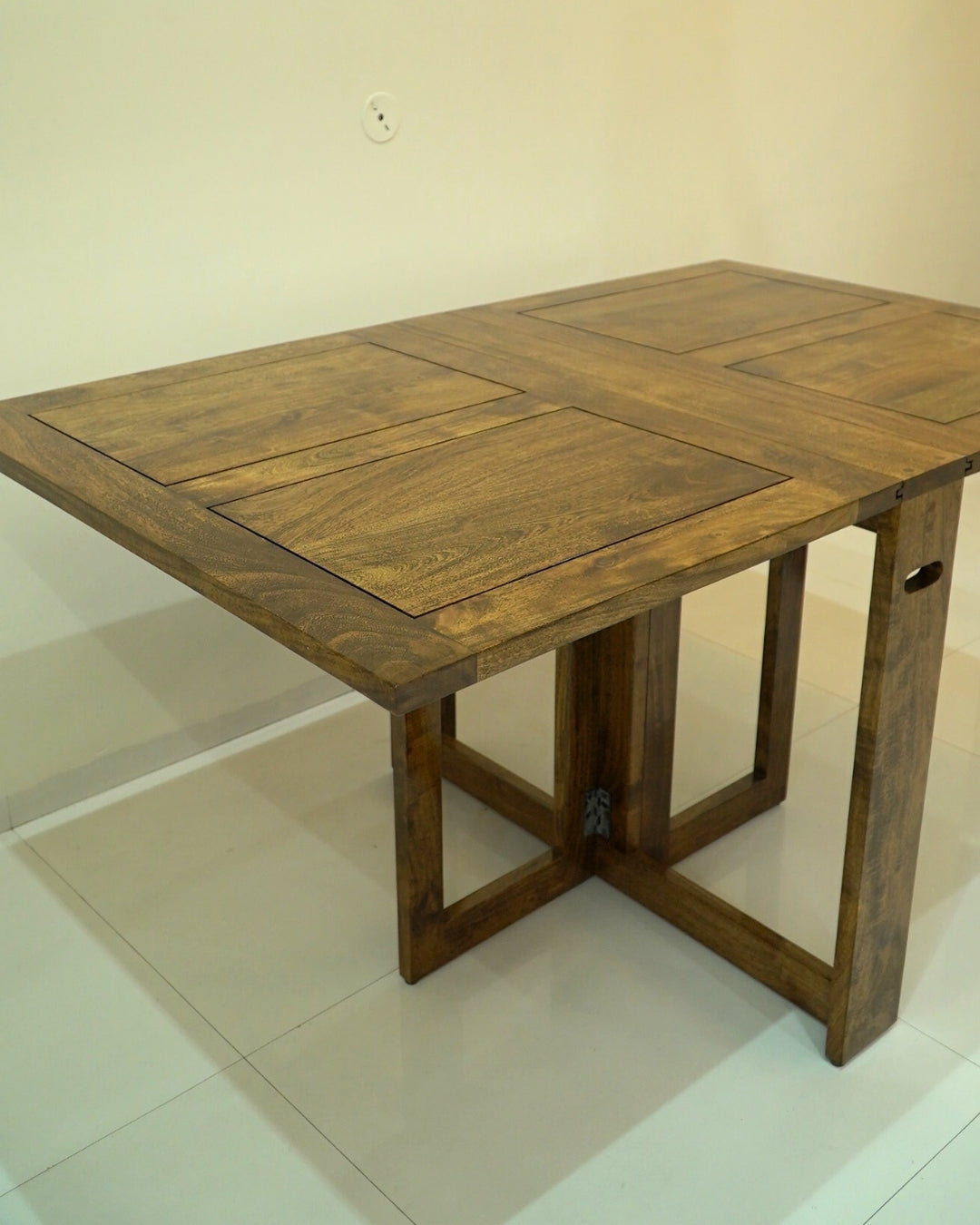 Foldable Rectangle Dining Table