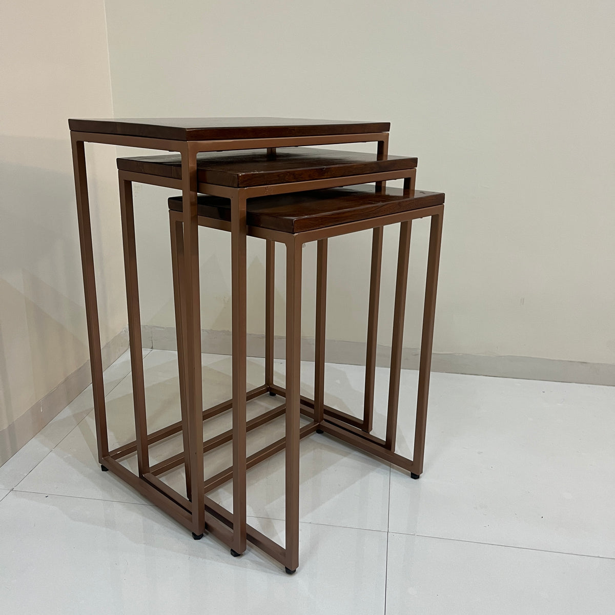 Nesting Table Base Nesting Table with Iron Base (Set of 3 Pcs) – Dilegno India
